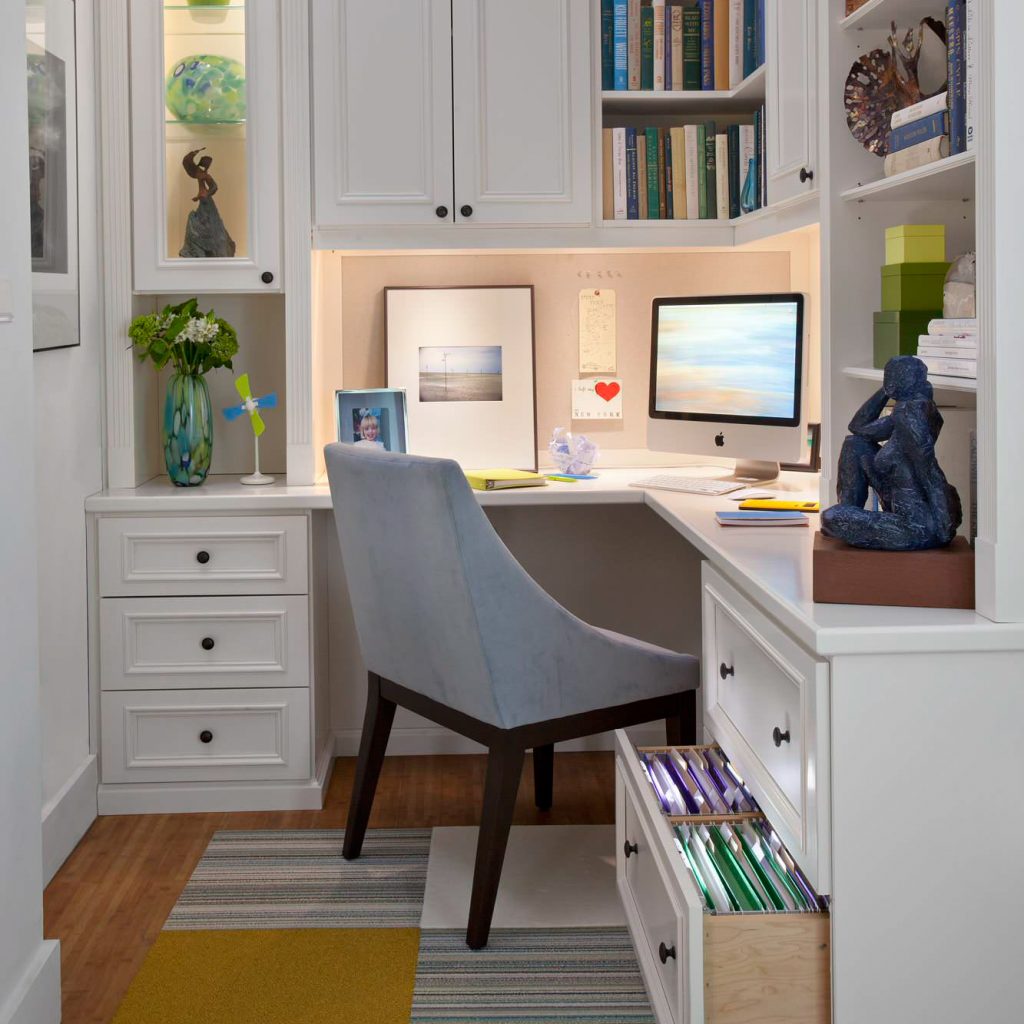 painted-maple-corner-office-armonk-ny-transform-home-img_d551ed4d0fad58ad_14-5983-1-7fe036d