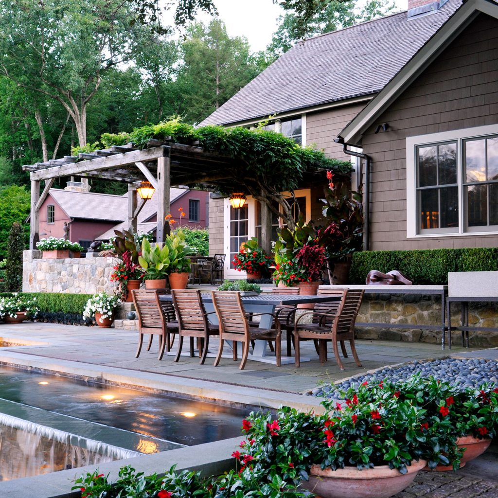 LX_OutdoorLiving_2022_Entertaining_RichardHartlage