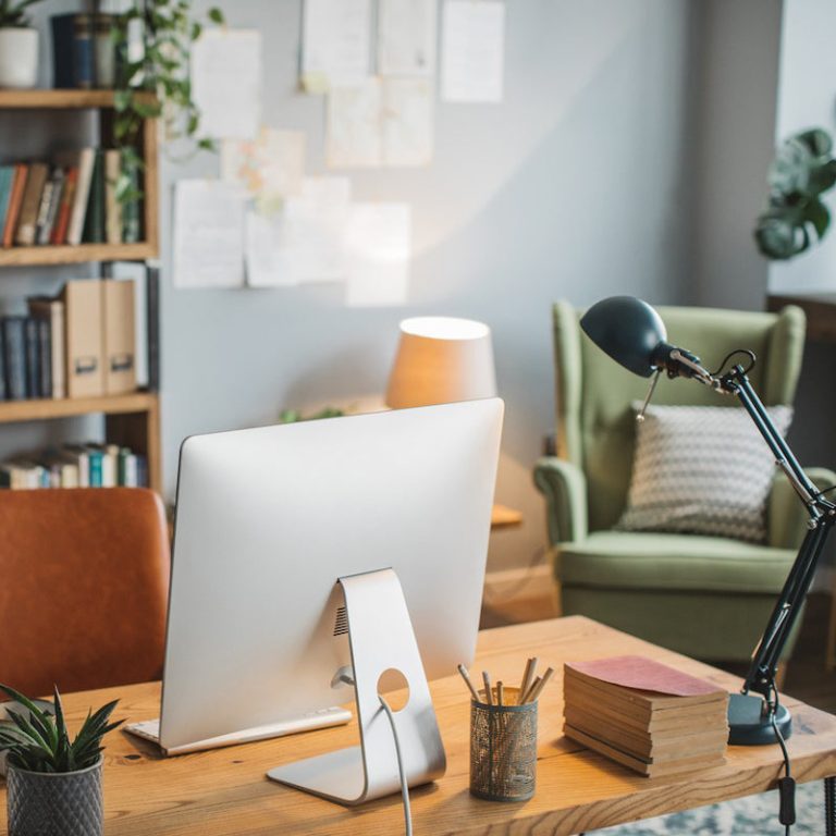 iStock-1337718072-home-office-lighting-ideas