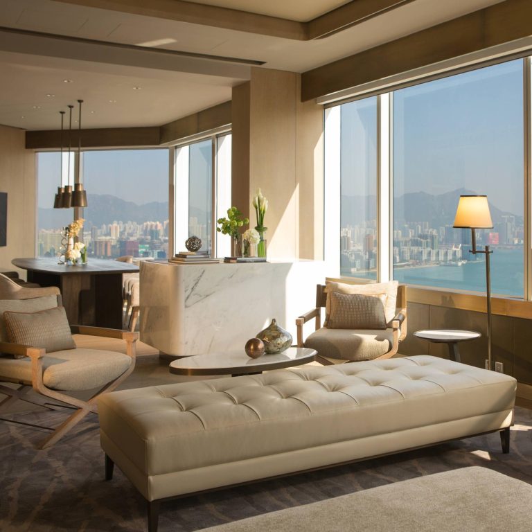 leonardo-100159888-hkghv-suite-0119-hor-clsc_O-556799