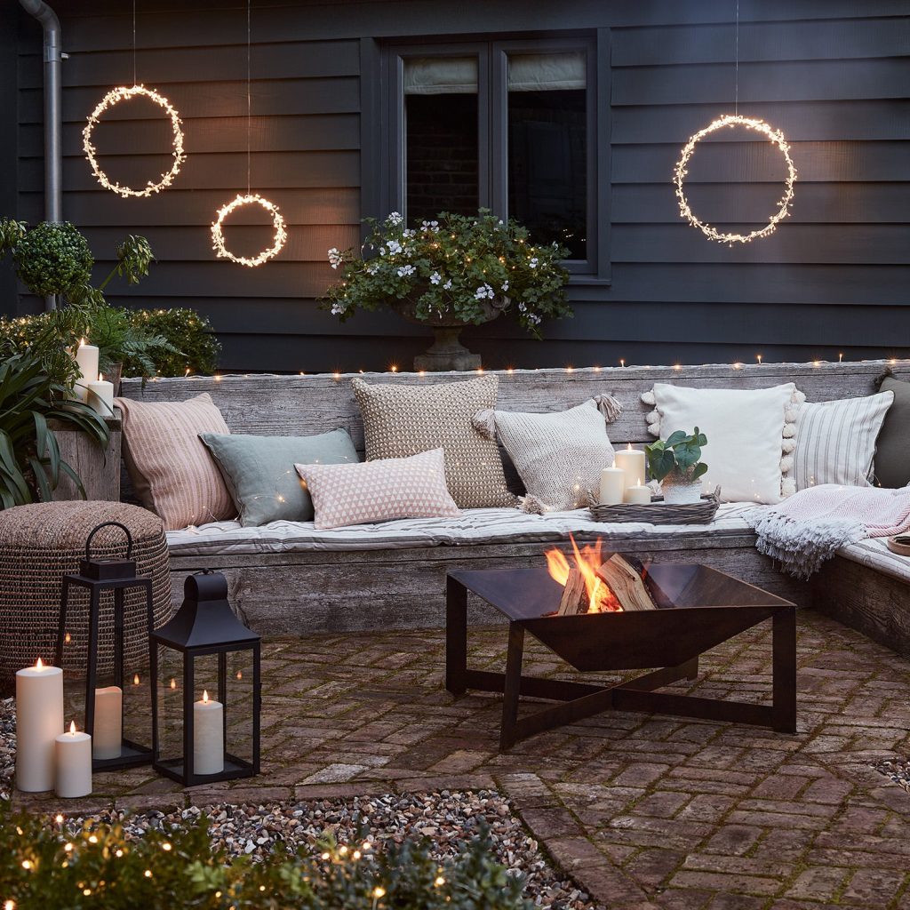 Firepit-Outdoor-Living_4_-Copy