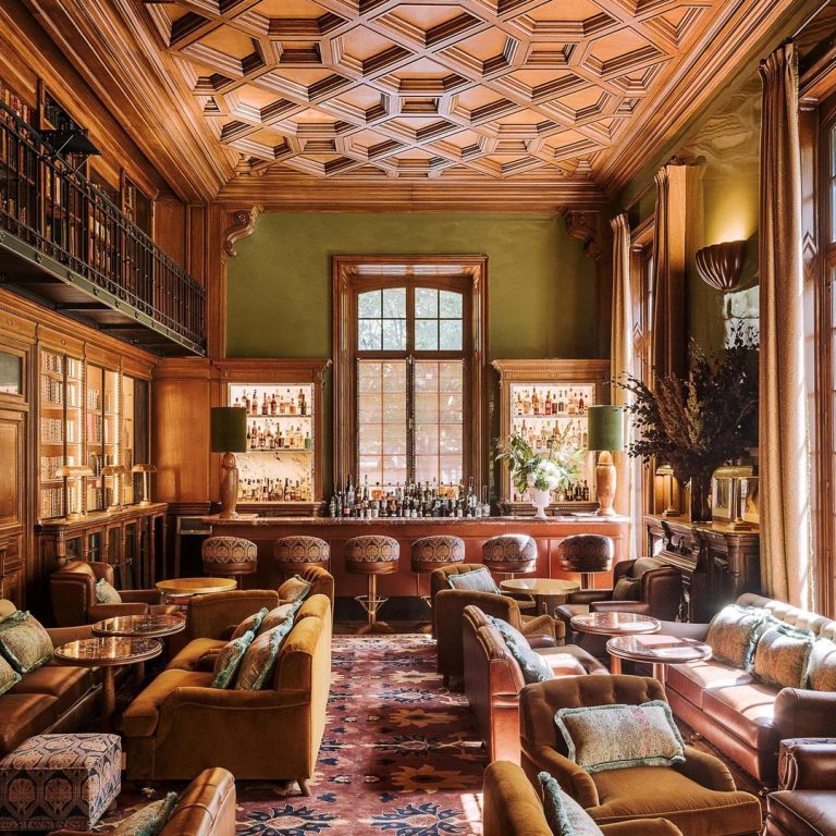best-boutique-luxury-hotels-paris-willowandoakevents-01