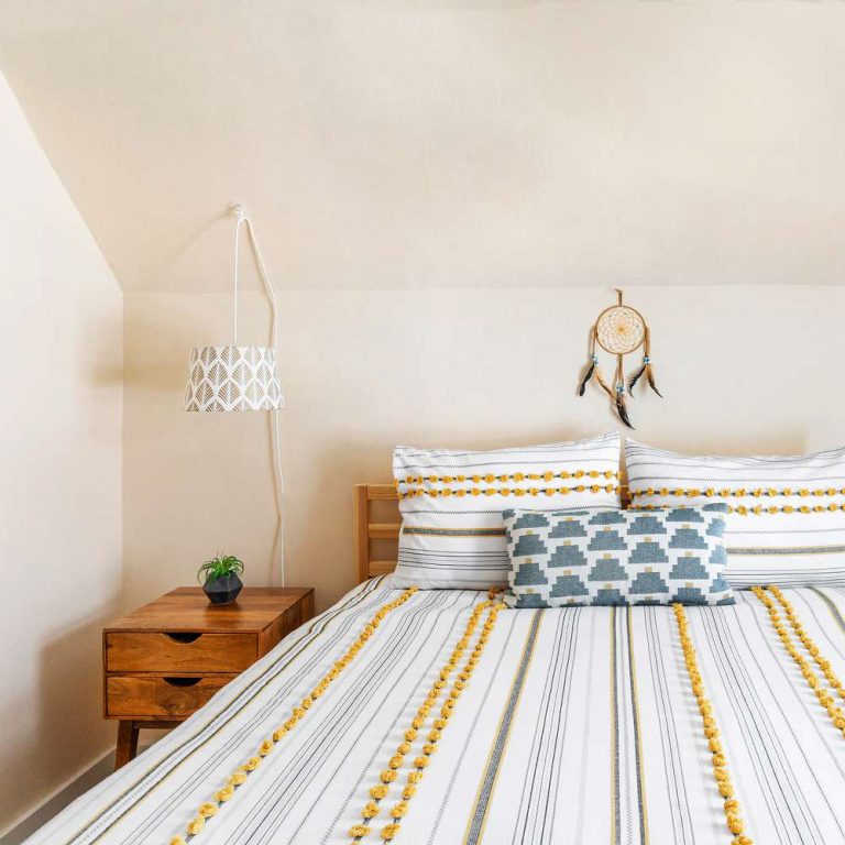 choosing-paint-colors-for-your-bedroom-1976191-1-97b7c2407b5541d88c4613fbc83805ca