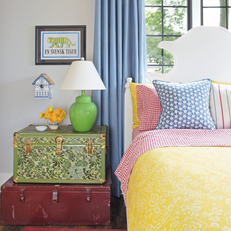 colorful-grey-bedrooms-1591717336