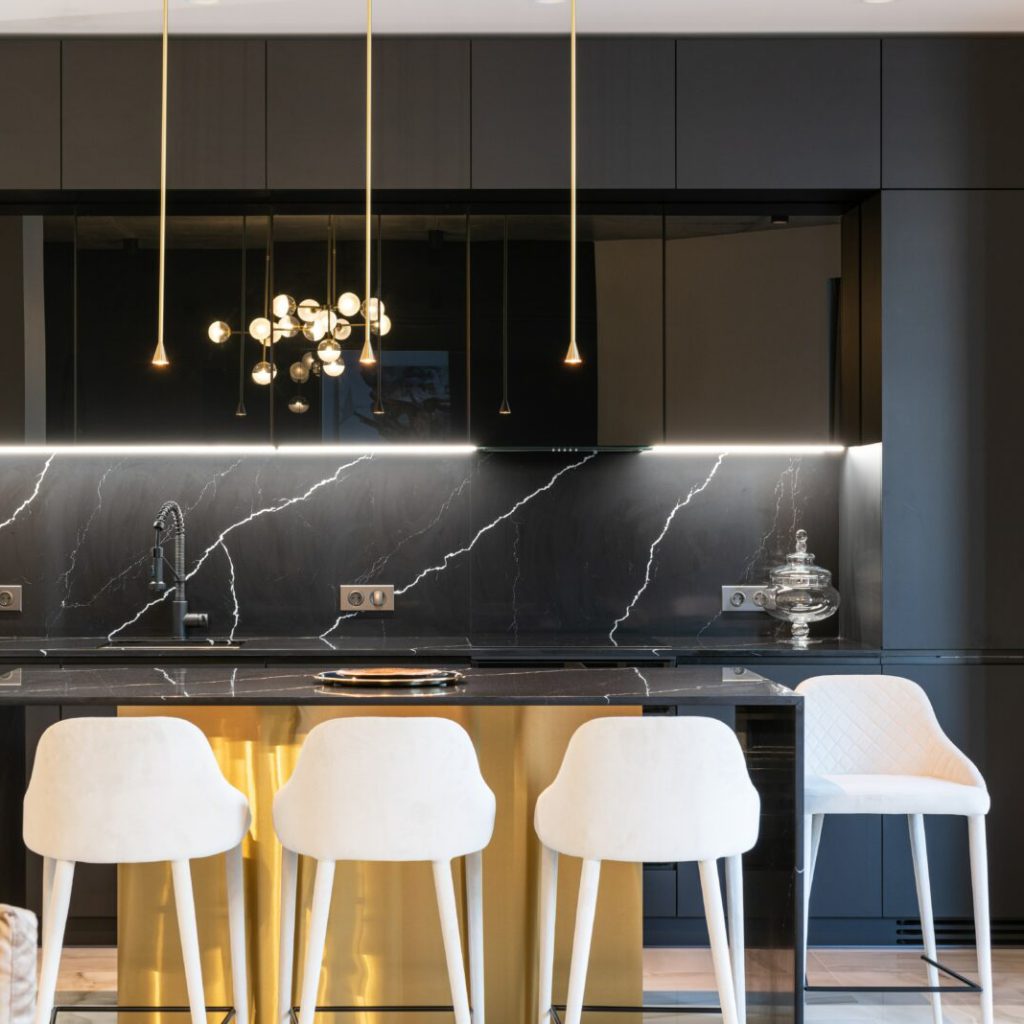favorite_kitchens_of_2021-1600x1068